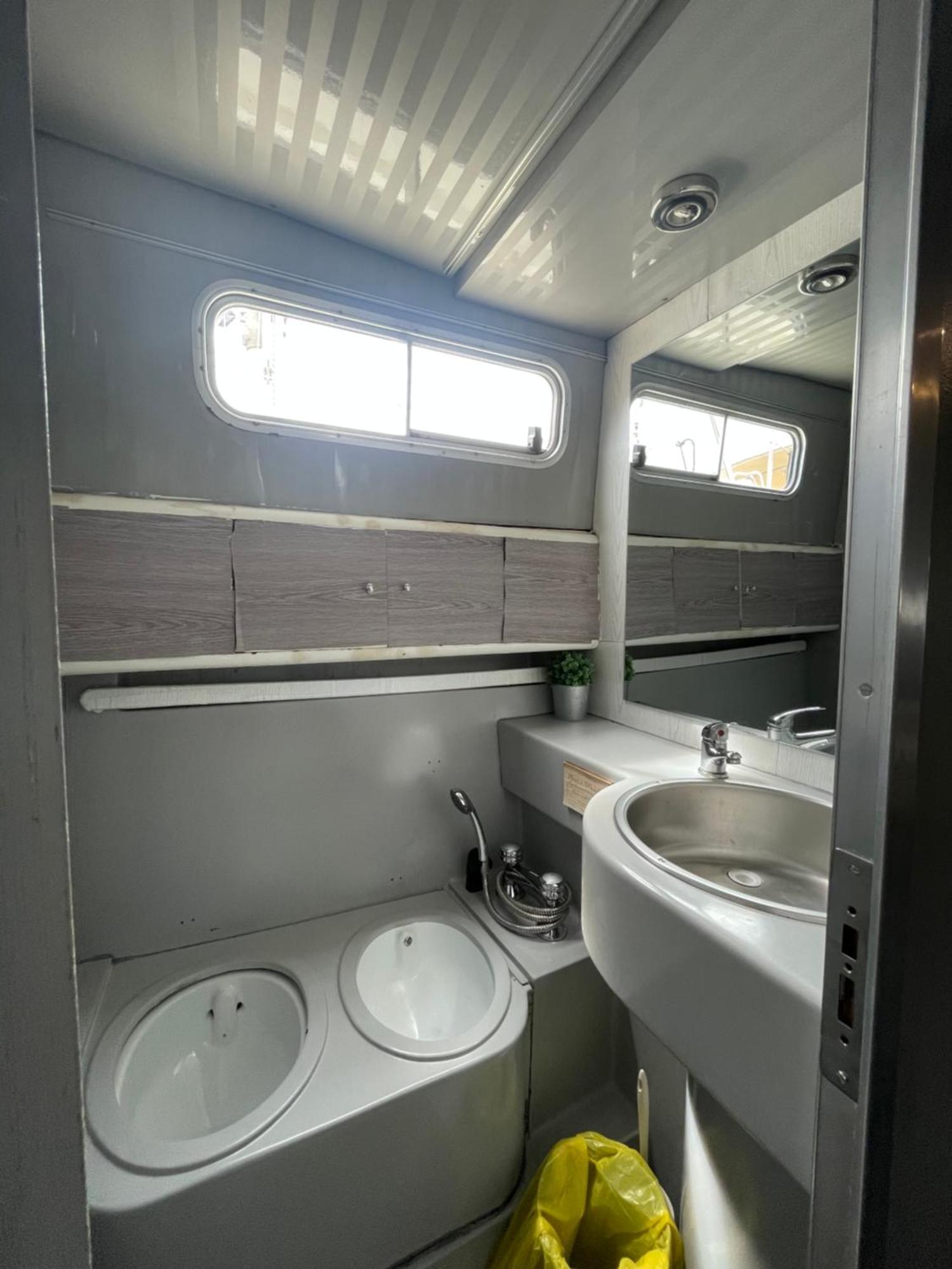 The Floating Home Sant Adria de Besos Exterior photo